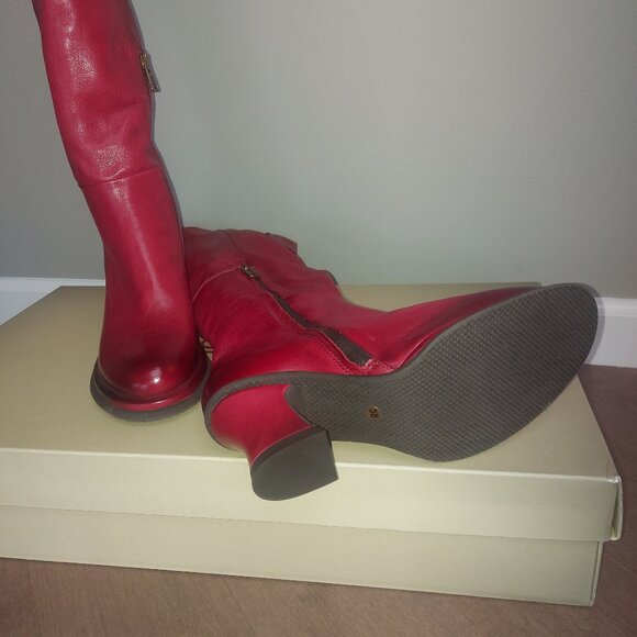AS98  Knee High Red Italian Leather Boots - Size 38 (7.5/8 US) NWT - Picture 7 of 11